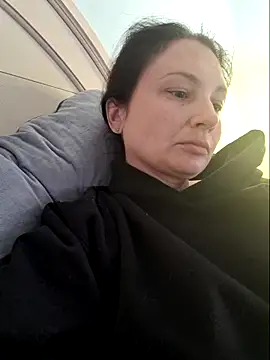 Snapshot of MilfyMrsRobinson chatting on March 7, 2025, 12:12 pm MilfyMrsRobinson online show from March 7, 2025, 12:12 pm