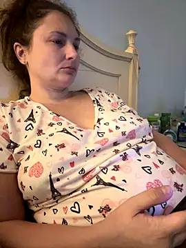 Snapshot of MilfyMrsRobinson chatting on September 10, 2025, 12:10 am MilfyMrsRobinson online show from September 10, 2025, 12:10 am