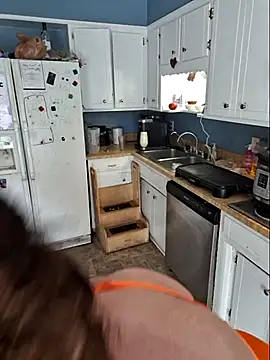 Snapshot of MilfyMrsRobinson chatting on September 12, 2025, 2:39 pm MilfyMrsRobinson online show from September 12, 2025, 2:39 pm