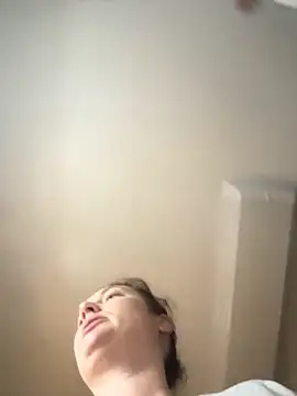 Snapshot of MilfyMrsRobinson chatting on September 17, 2025, 9:00 am MilfyMrsRobinson online show from September 17, 2025, 9:00 am