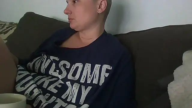 Snapshot of MilfyMrsRobinson chatting on June 1, 2026, 1:46 pm MilfyMrsRobinson online show from June 1, 2026, 1:46 pm