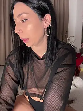 KimArts online show from February 17, 2026, 7:53 pm