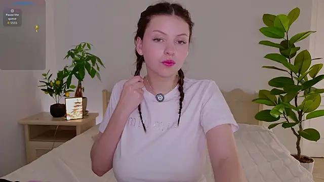 Snapshot of pusichka chatting on December 5, 2025, 10:46 am pusichka online show from December 5, 2025, 10:46 am