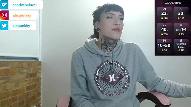 charlotbelucci  online show from October 30, 2025, 10:27 am