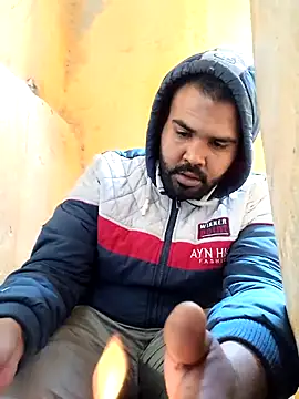 Snapshot of ListedLoin chatting on February 10, 2025, 9:25 am ListedLoin online show from February 10, 2025, 9:25 am