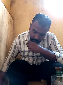 Snapshot of ListedLoin chatting on December 1, 2025, 5:23 am ListedLoin online show from December 1, 2025, 5:23 am