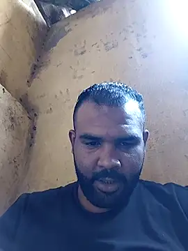 Snapshot of ListedLoin chatting on December 5, 2025, 10:57 am ListedLoin online show from December 5, 2025, 10:57 am