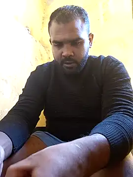 Snapshot of ListedLoin chatting on December 15, 2025, 7:34 am ListedLoin online show from December 15, 2025, 7:34 am