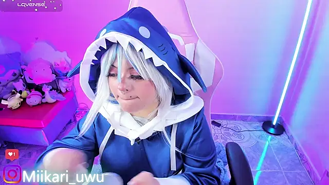 Snapshot of Ahri_Elderwood chatting on December 16, 2025, 4:06 am Ahri Elderwood online show from December 16, 2025, 4:06 am