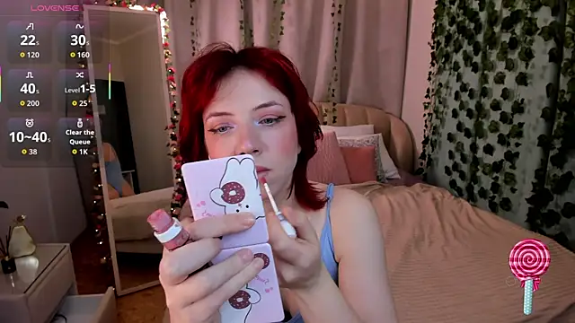 Snapshot of Love_is_Lola chatting on October 26, 2025, 11:53 pm Love is Lola online show from October 26, 2025, 11:53 pm