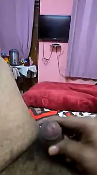 Snapshot of Loveboycurvy chatting on December 26, 2024, 7:05 pm Loveboycurvy online show from December 26, 2024, 7:05 pm