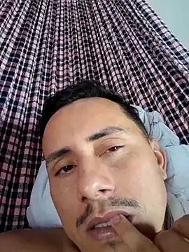 luissilva0071 online show from March 13, 2025, 4:12 pm