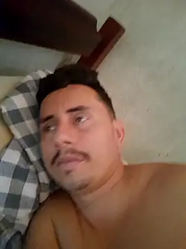 luissilva0071 online show from November 24, 2025, 12:38 pm