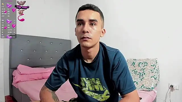 blondeb201 online show from March 5, 2025, 12:16 am