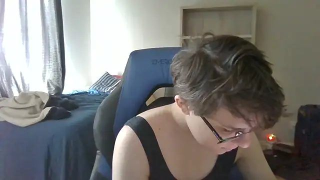 KaliSnow199623 online show from September 28, 2025, 9:09 pm