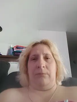 Snapshot of Icedcoffee2024 chatting on November 2, 2025, 5:26 pm Icedcoffee2024 online show from November 2, 2025, 5:26 pm