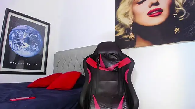 Snapshot of guy_master chatting on December 6, 2024, 4:25 am guy master online show from December 6, 2024, 4:25 am