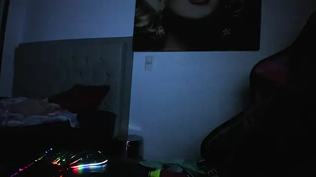 Snapshot of guy_master chatting on December 6, 2024, 10:38 am guy master online show from December 6, 2024, 10:38 am