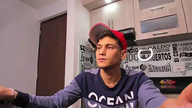 Snapshot of guy_master chatting on January 12, 2025, 10:56 am guy master online show from January 12, 2025, 10:56 am