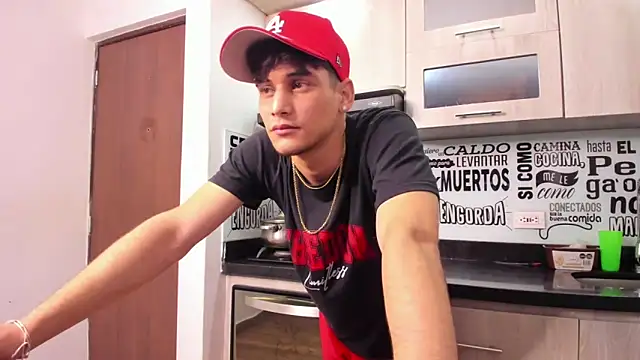 Snapshot of guy_master chatting on January 15, 2025, 4:47 am guy master online show from January 15, 2025, 4:47 am