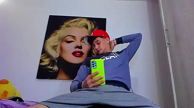 Snapshot of guy_master chatting on February 23, 2025, 3:40 pm guy master online show from February 23, 2025, 3:40 pm