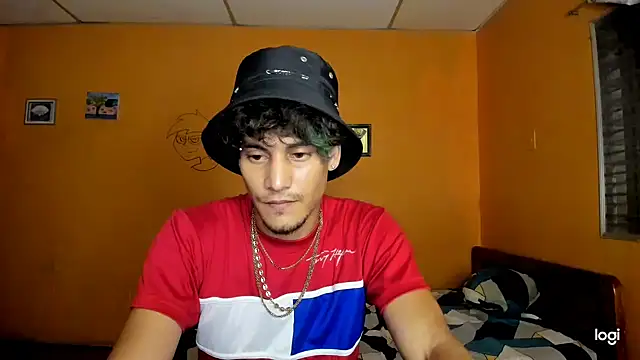 Snapshot of guy_master chatting on October 9, 2025, 8:23 am guy master online show from October 9, 2025, 8:23 am