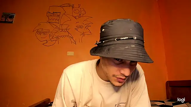 Snapshot of guy_master chatting on October 13, 2025, 8:42 pm guy master online show from October 13, 2025, 8:42 pm