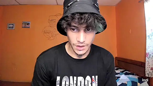 Snapshot of guy_master chatting on October 16, 2025, 7:48 pm guy master online show from October 16, 2025, 7:48 pm