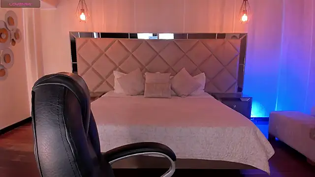 Snapshot of HannaConnor_ chatting on November 1, 2025, 8:22 pm HannaConnor online show from November 1, 2025, 8:22 pm