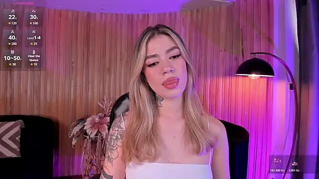 Snapshot of ViolettHansson chatting on November 13, 2025, 8:08 pm ViolettHansson online show from November 13, 2025, 8:08 pm