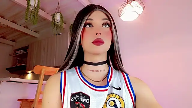 Snapshot of Marian_LV chatting on February 5, 2025, 8:32 am Marian LV online show from February 5, 2025, 8:32 am