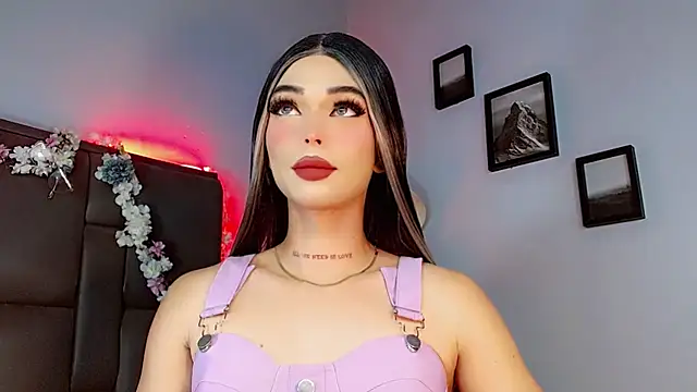 Snapshot of Marian_LV chatting on September 20, 2025, 8:59 am Marian LV online show from September 20, 2025, 8:59 am