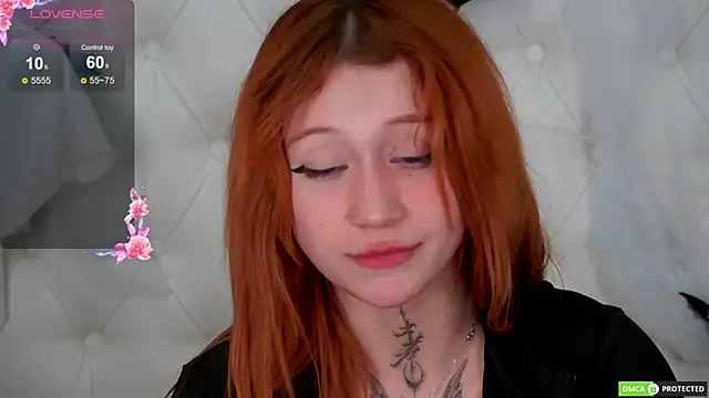 Snapshot of Eva_Cramer chatting on October 18, 2025, 3:46 pm Eva Cramer online show from October 18, 2025, 3:46 pm