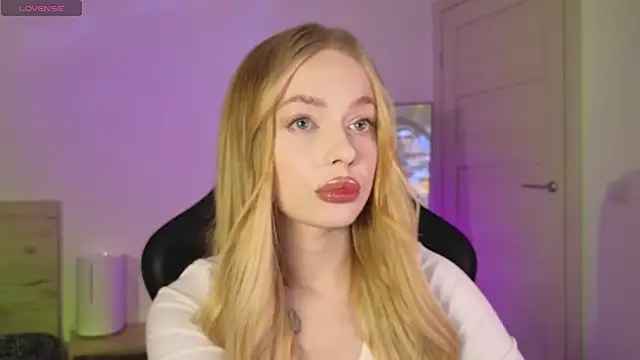  MayShy  online show from March 15, 2025, 7:05 pm