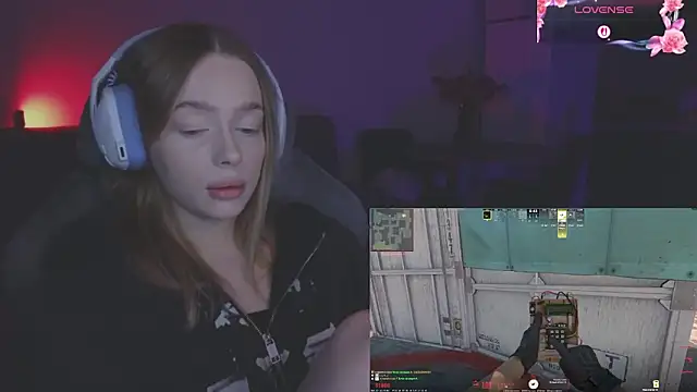  MayShy  online show from December 4, 2025, 8:12 am