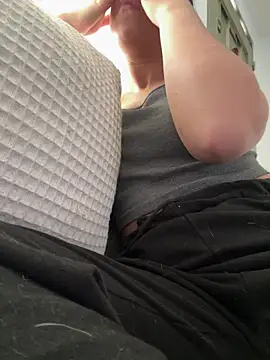 Salome golvert online show from December 19, 2025, 4:14 pm