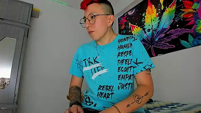 Snapshot of Sexyboy_666 chatting on January 6, 2026, 2:21 pm Sexyboy 666 online show from January 6, 2026, 2:21 pm