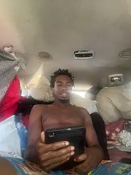 SlimeCrownzOut5 online show from December 27, 2024, 4:43 pm