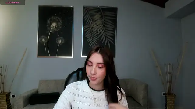 AnaisNin online show from November 18, 2025, 3:34 am