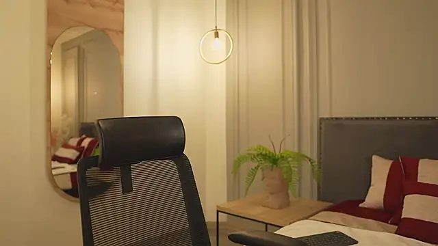 Snapshot of IrisBaker chatting on February 17, 2026, 10:16 pm IrisBaker online show from February 17, 2026, 10:16 pm