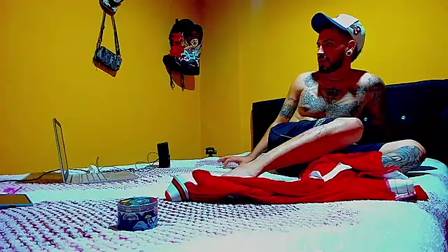 smoker445 online show from December 18, 2025, 12:38 am