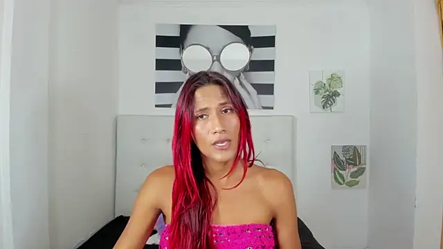 Snapshot of Brisahott chatting on October 31, 2025, 7:48 pm Brisahott online show from October 31, 2025, 7:48 pm