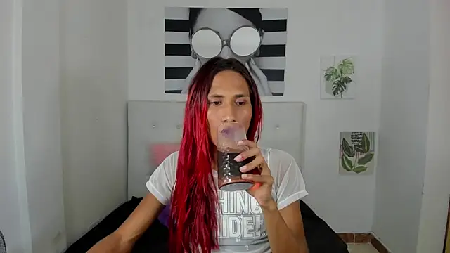 Snapshot of Brisahott chatting on November 6, 2025, 1:39 am Brisahott online show from November 6, 2025, 1:39 am