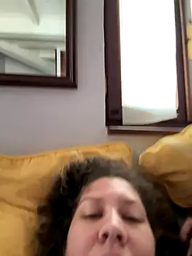 Snapshot of andreinitahg chatting on December 17, 2025, 12:11 pm andreinitahg online show from December 17, 2025, 12:11 pm