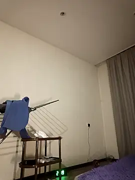 Miya567w online show from November 28, 2025, 6:21 pm