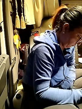 Snapshot of cuplubijoanna chatting on February 18, 2026, 8:27 pm cuplubijoanna online show from February 18, 2026, 8:27 pm