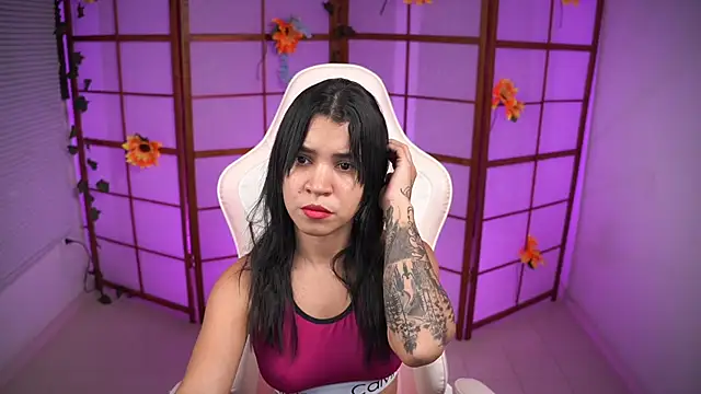 Snapshot of its_lola24 chatting on October 1, 2025, 12:38 am its lola24 online show from October 1, 2025, 12:38 am