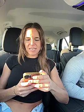 JuicyFruits93 online show from December 15, 2025, 1:48 pm