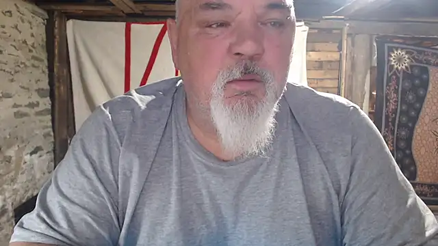 Snapshot of Newfiesausage1972 chatting on May 13, 2026, 11:18 am Newfiesausage1972 online show from May 13, 2026, 11:18 am