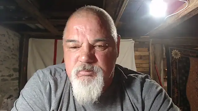 Snapshot of Newfiesausage1972 chatting on May 30, 2026, 8:11 am Newfiesausage1972 online show from May 30, 2026, 8:11 am